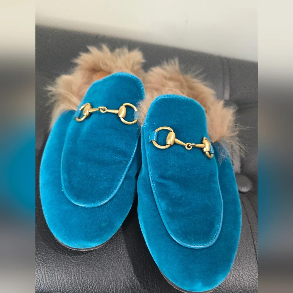 Gucci Teal Velvet Shoes with Brown Leather Detail - Picture 4 of 6